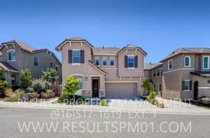 featured image of 1041 Bridlewood Dr