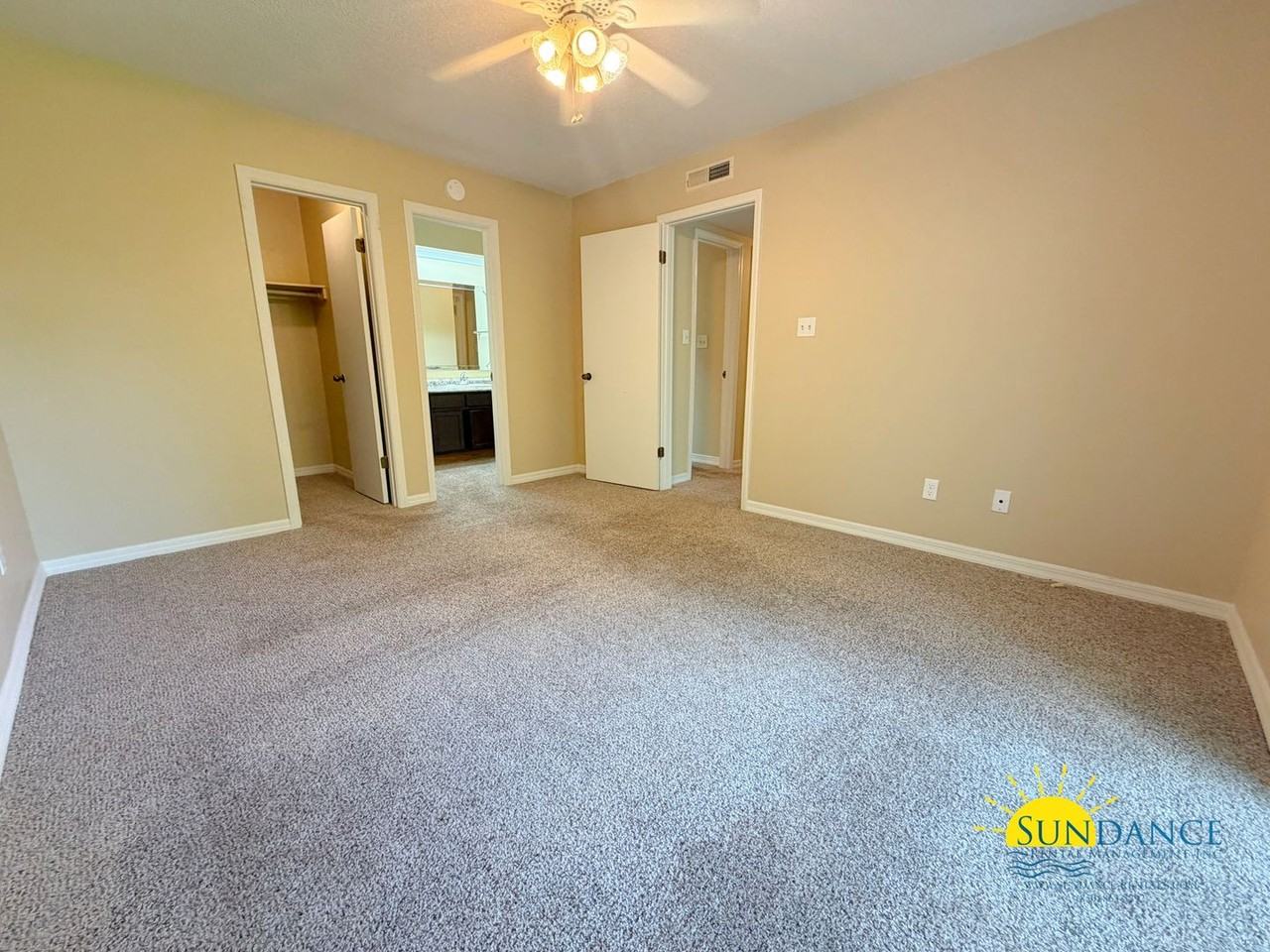 31 Park Cir Se - Photo 2 of 14