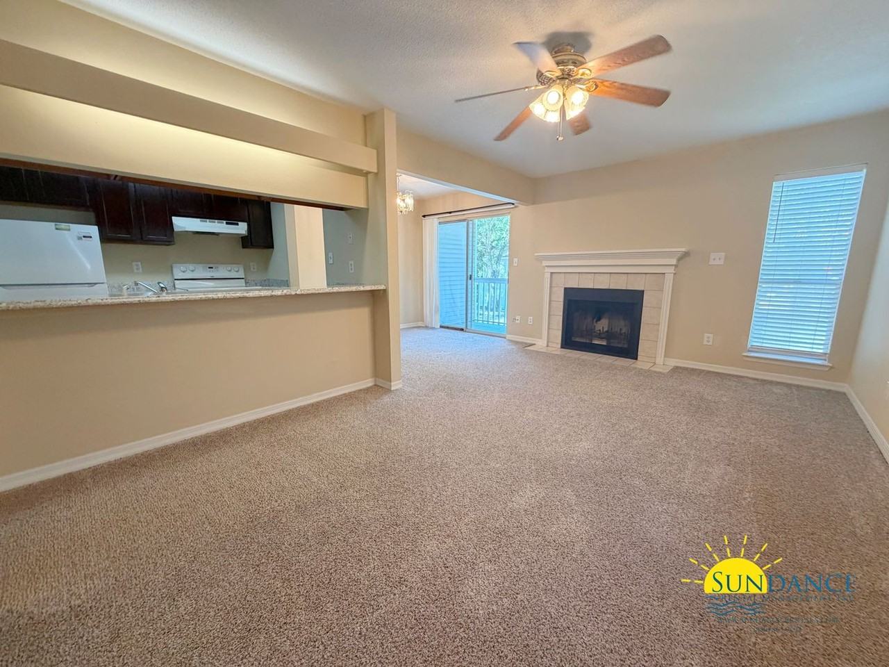 31 Park Cir Se - Photo 4 of 14