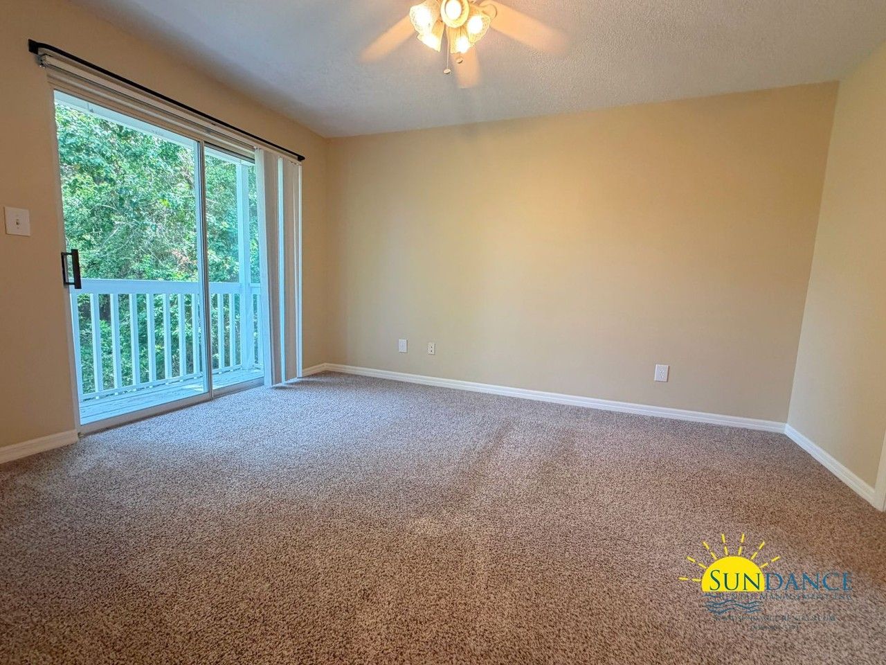 31 Park Cir Se - Photo 5 of 14