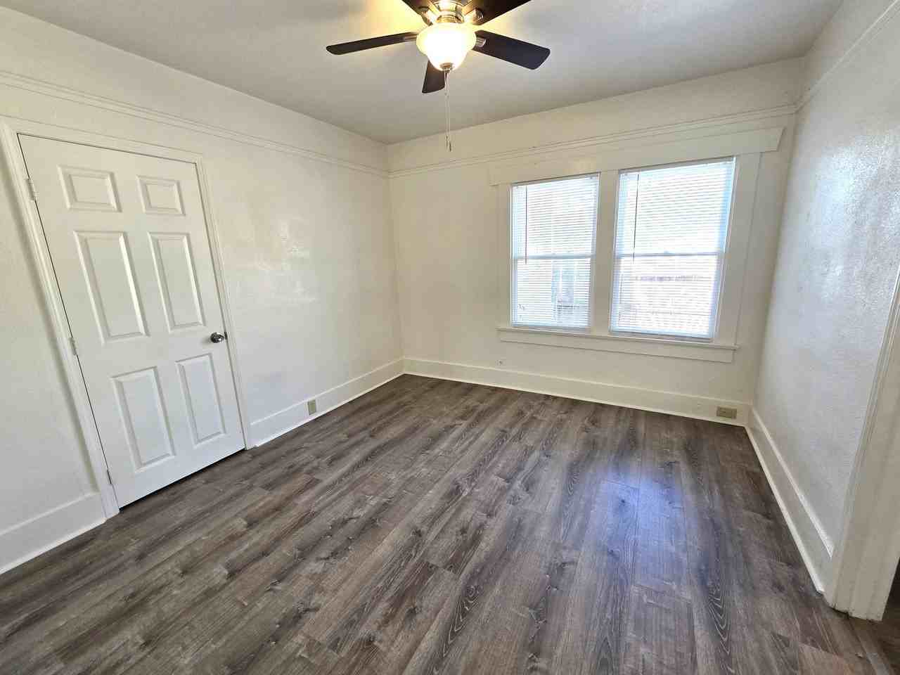 345 W Kanai Ave - Photo 6 of 15