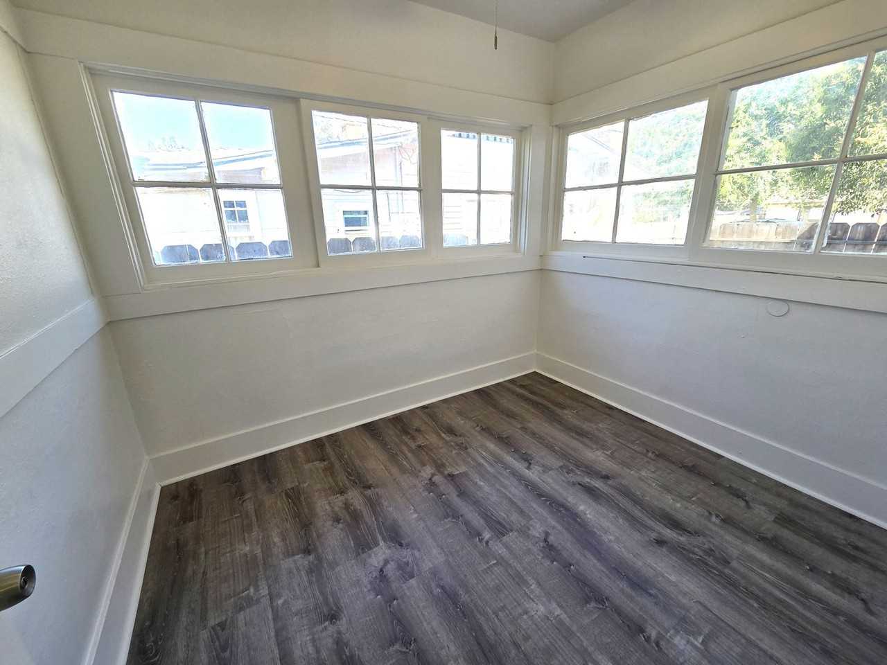 345 W Kanai Ave - Photo 7 of 15