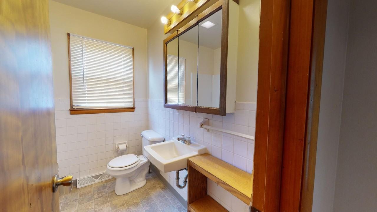 5621 Eisenhower Ave - Photo 7 of 15