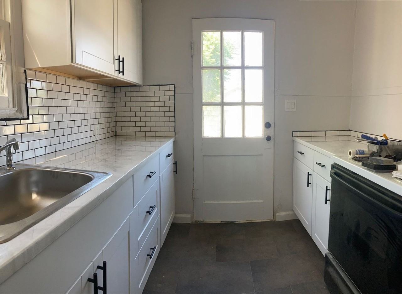 1007 Grant St - Photo 4 of 10