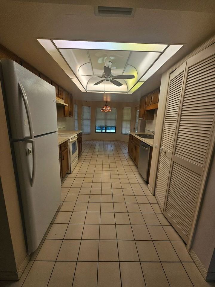 1715 Hancock Bridge Pkwy - Photo 7 of 22