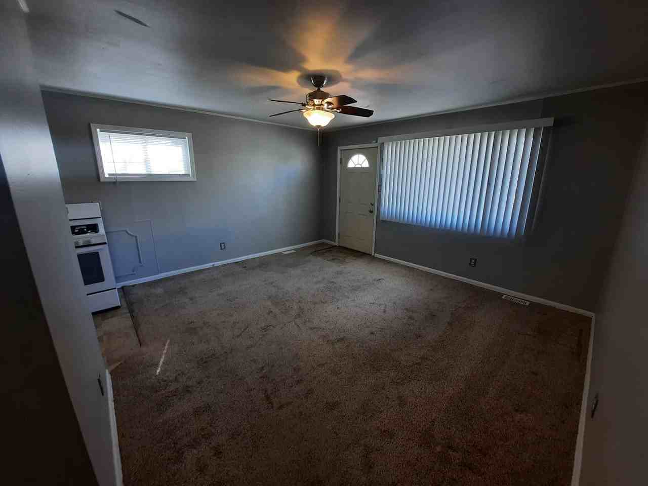 2319 Williams St - Photo 3 of 23