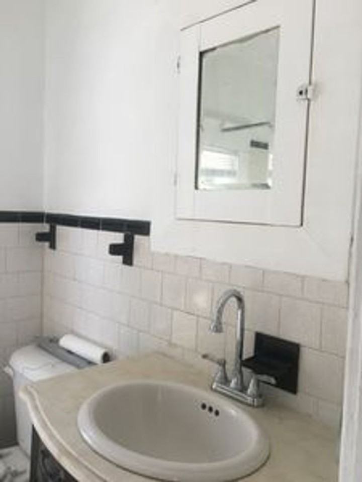 1415 Williamsburg Rd - Photo 2 of 21