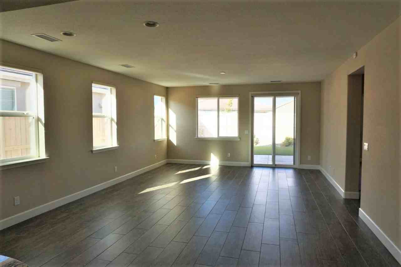 10119 Mesa Cortona Dr - Photo 3 of 11