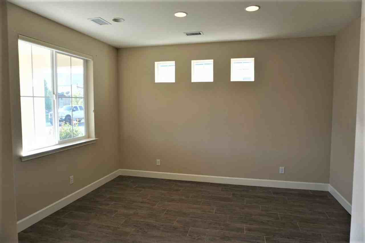 10119 Mesa Cortona Dr - Photo 4 of 11