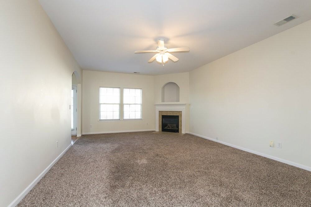 4059 Clover Rd Nw - Photo 4 of 17