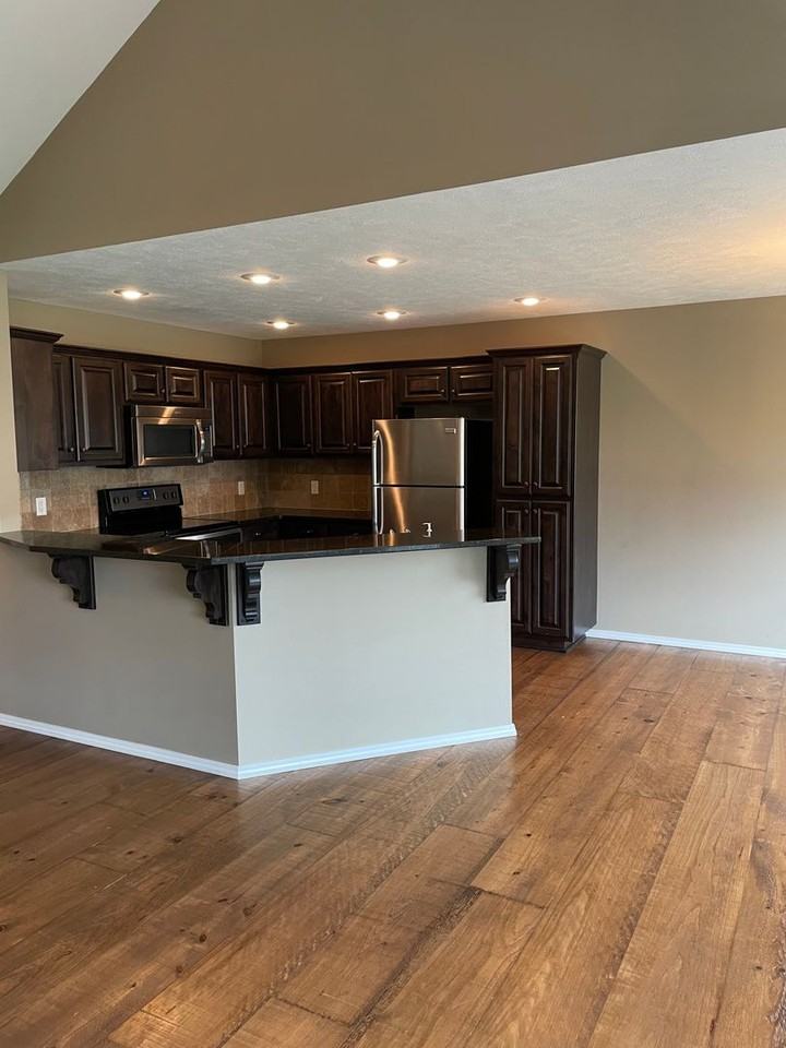 476 W Madrid St - Photo 5 of 24