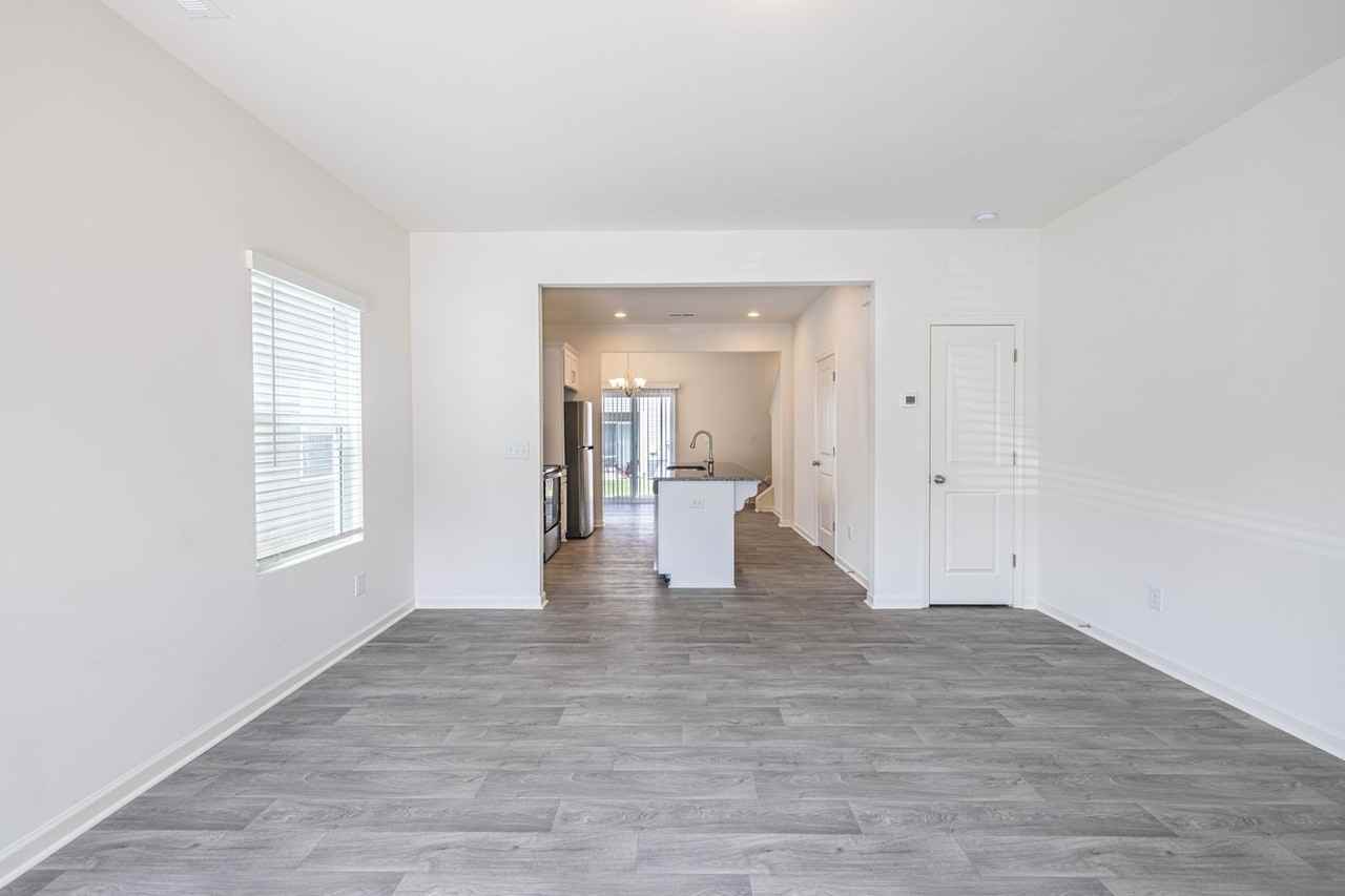 14129 Clayborn St - Photo 2 of 26