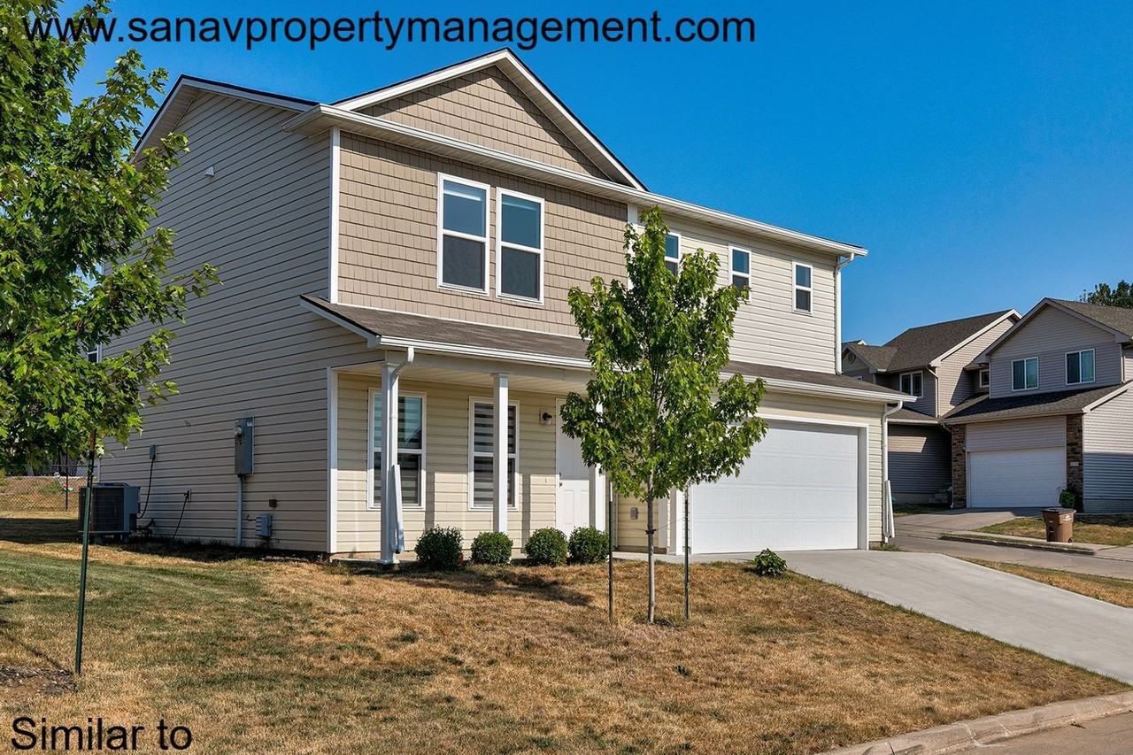 229 Maple Ave - Photo 2 of 29