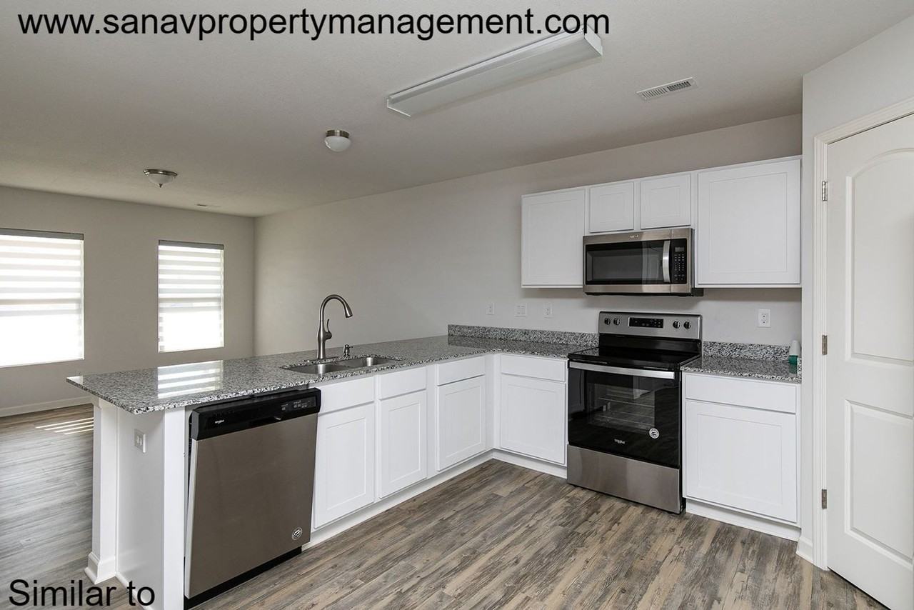 229 Maple Ave - Photo 6 of 29