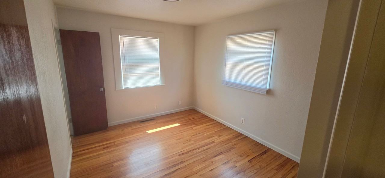 2023 Ridgewood Ln - Photo 3 of 14