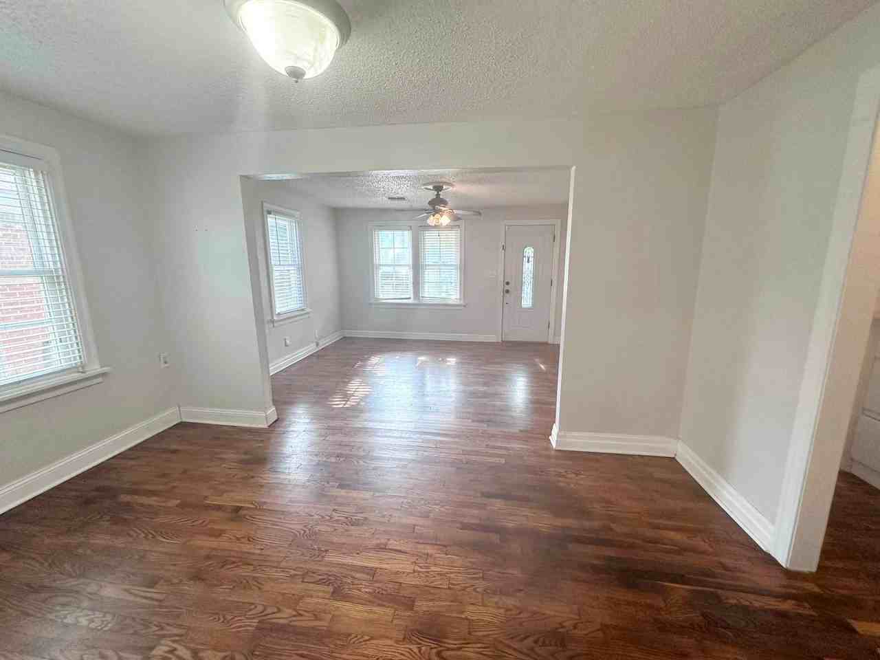 4605 N Hammond Ave - Photo 6 of 22