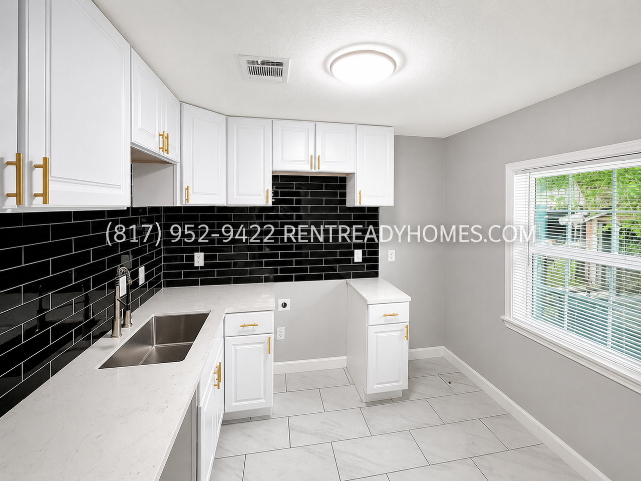 6419 Myrtle St - Photo 4 of 14