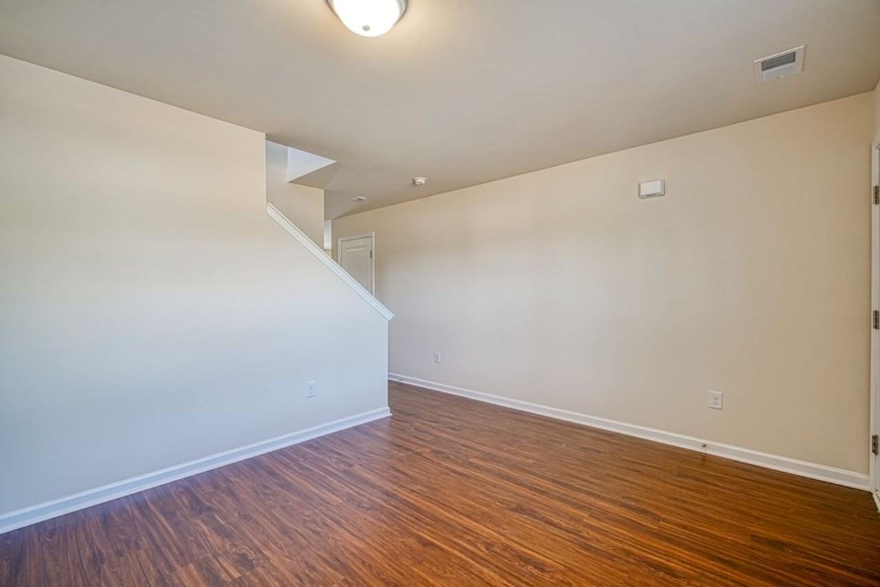 580 Millsgate Cir - Photo 5 of 43