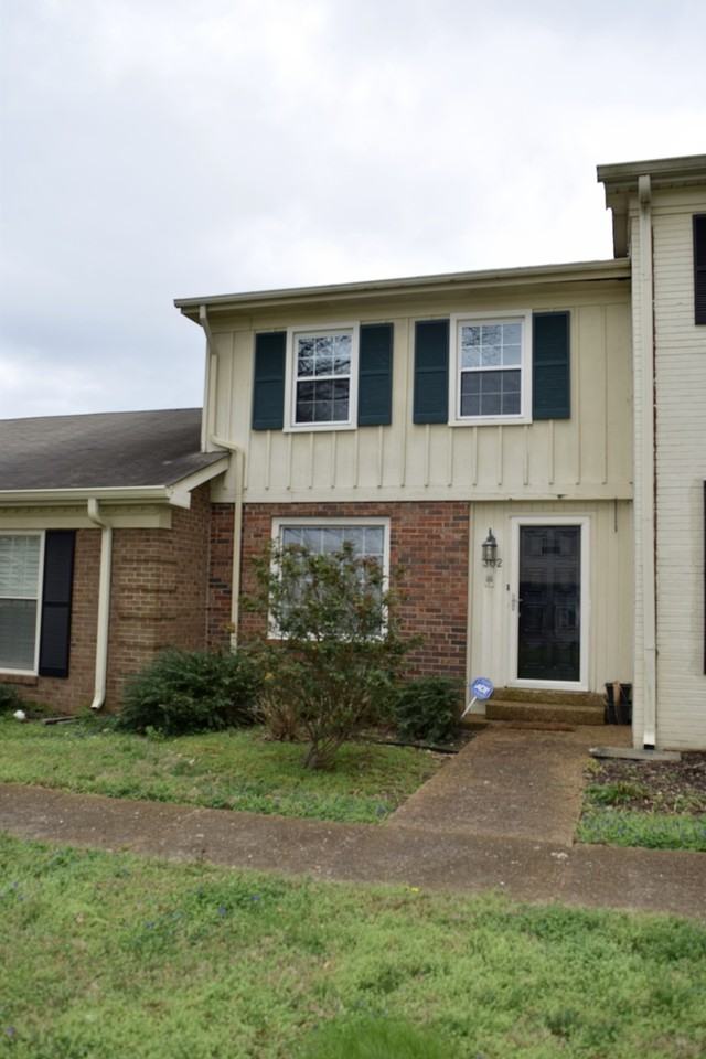 8300 Sawyer Brown Rd - Photo 2 of 33