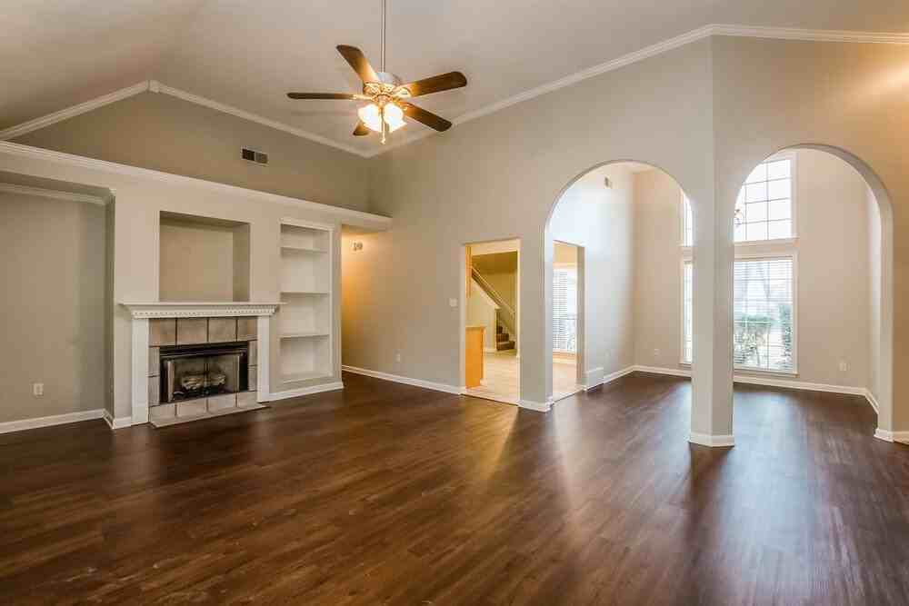 9893 Farmyard Dr - Photo 3 of 16