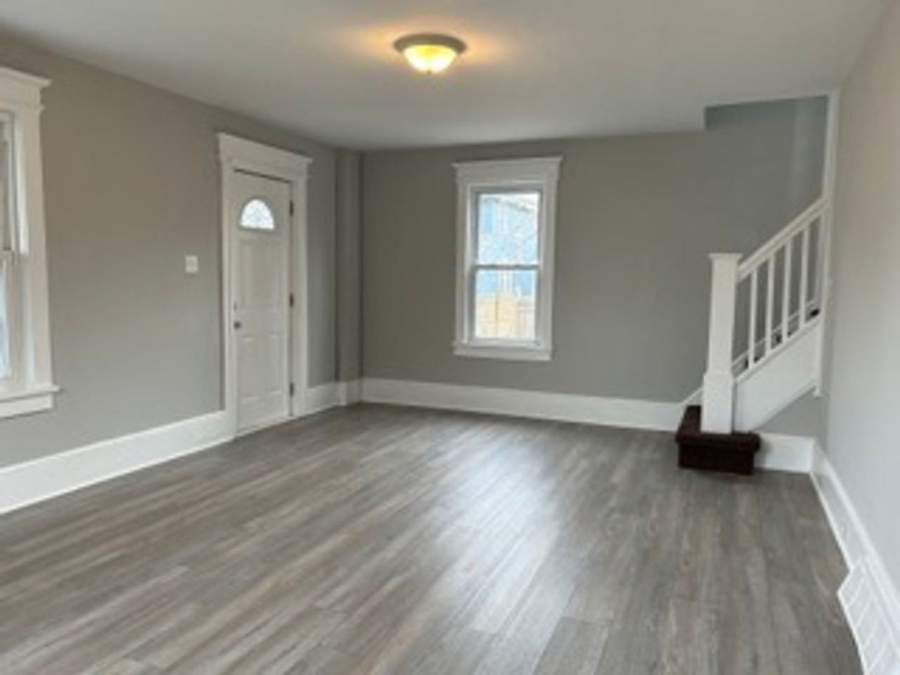 217 Abbey Ln - Photo 2 of 24