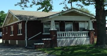 featured image of 516 S Florence Ave