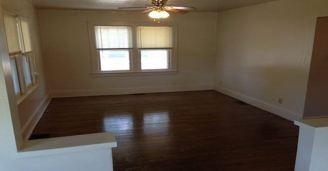 516 S Florence Ave - Photo 3 of 11