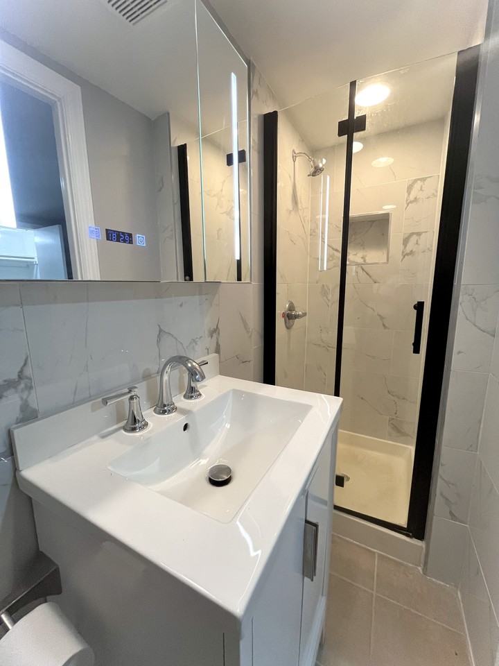 17 Crowell St #B - Photo 2 of 13