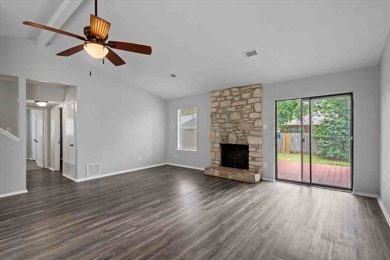 9901 Willers Way - Photo 6 of 33