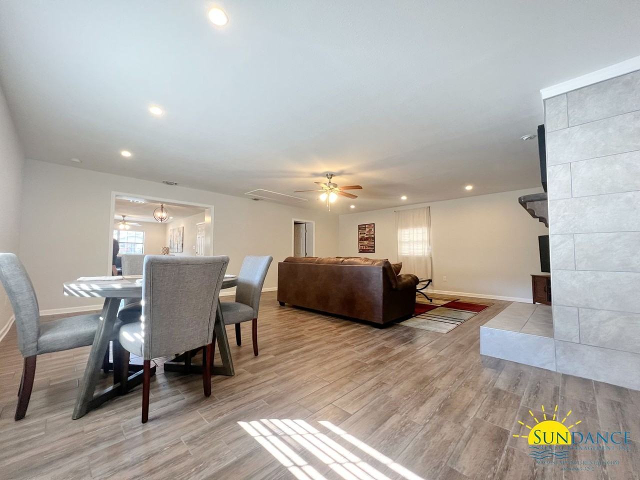 129 Boyce Dr - Photo 2 of 27
