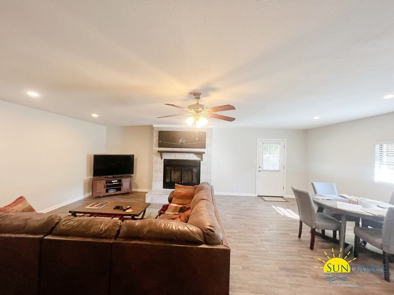 129 Boyce Dr - Photo 4 of 27