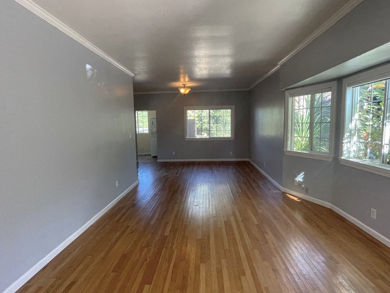 1823 Stuart St - Photo 4 of 10