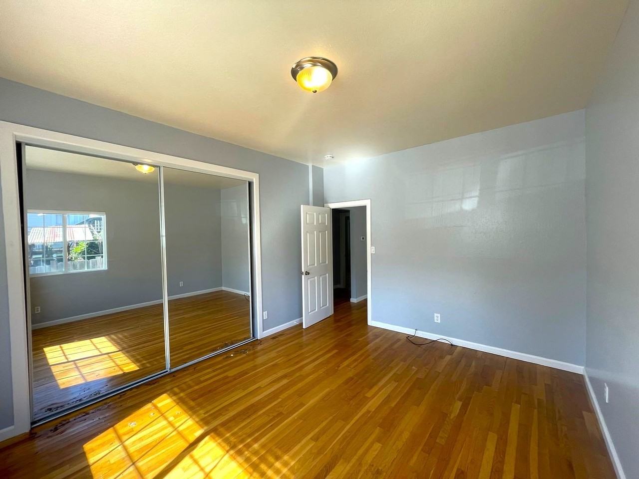 1823 Stuart St - Photo 7 of 10