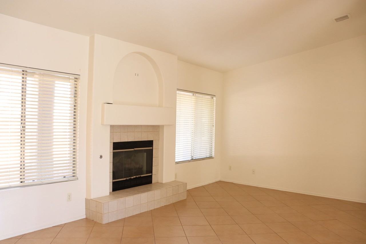 3357 Plaza Candida - Photo 4 of 26