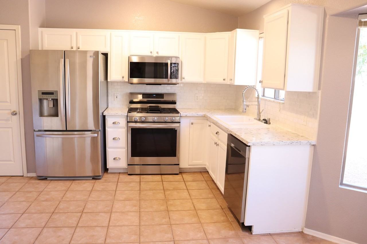 3357 Plaza Candida - Photo 5 of 26