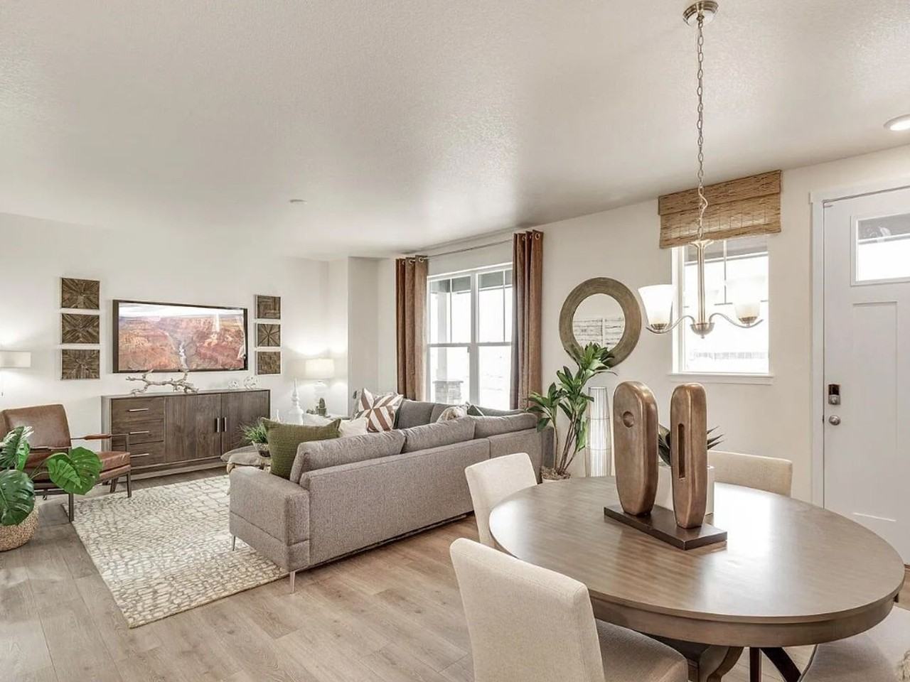 828 N Quatar St - Photo 4 of 16