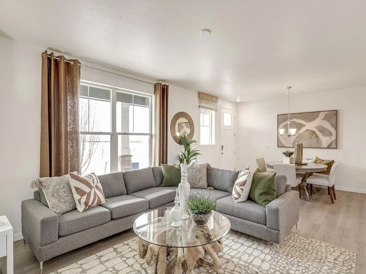 828 N Quatar St - Photo 5 of 16