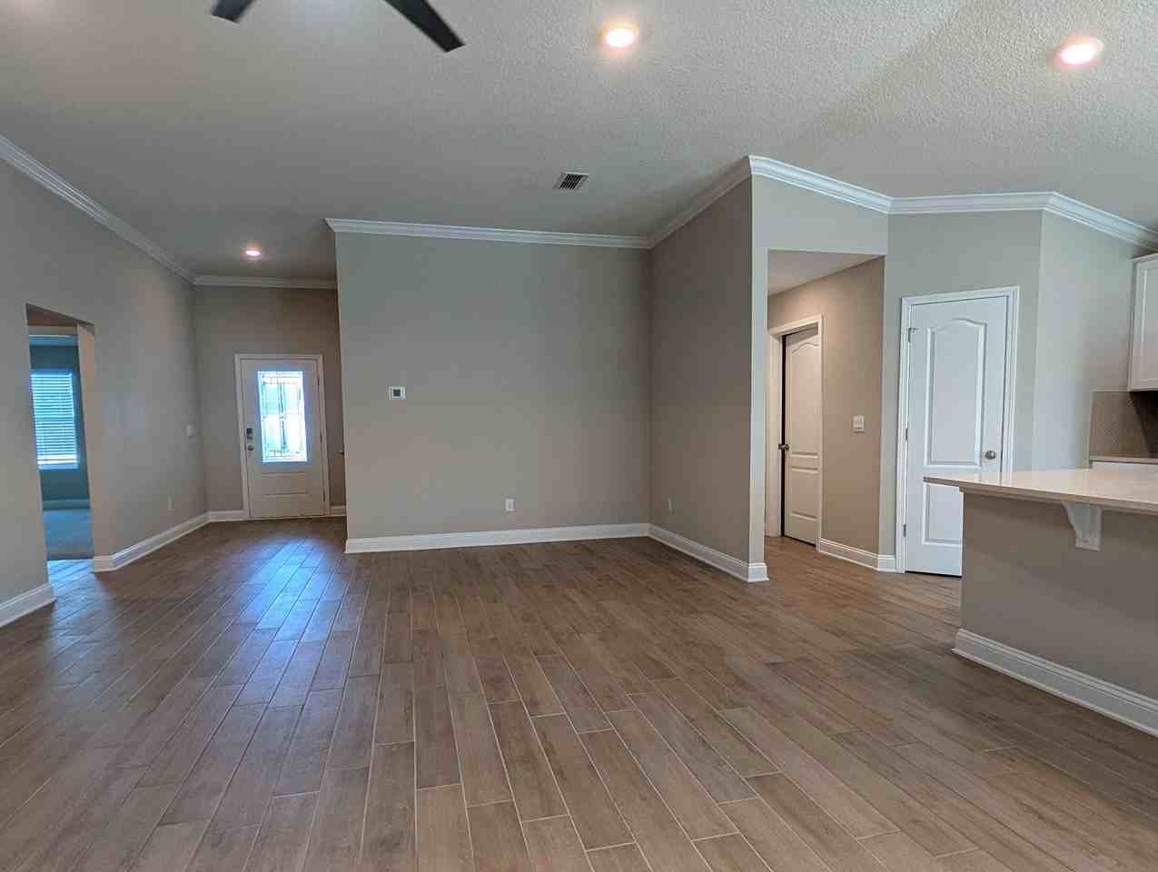 768 Narvarez Ave - Photo 7 of 36