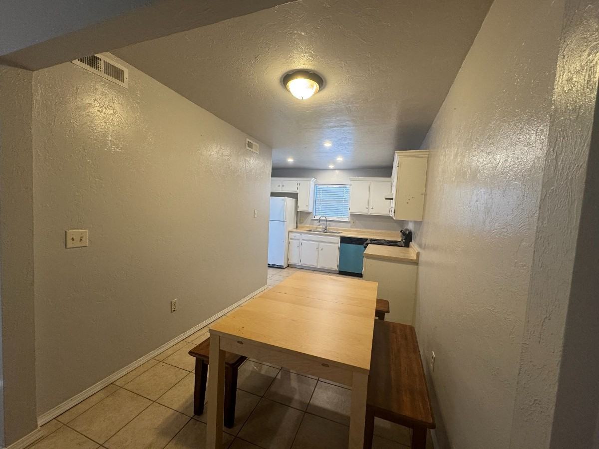 8199 Nw 23rd St #1 - Photo 3 of 12