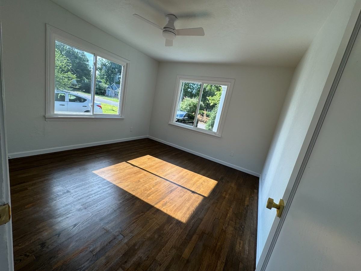 1119 W Eufaula St #1 - Photo 5 of 14