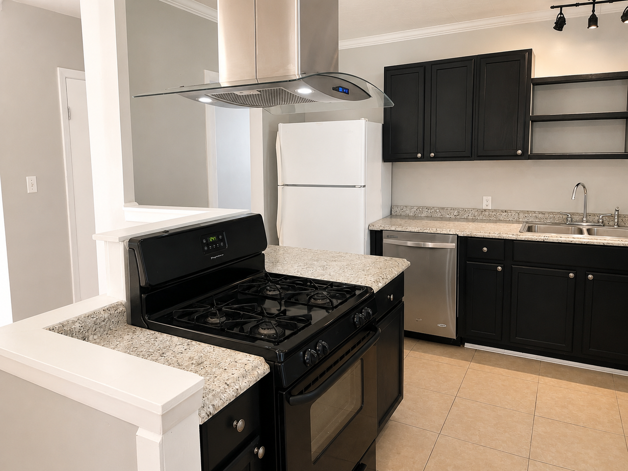 6207 Middlerose Cir - Photo 5 of 14