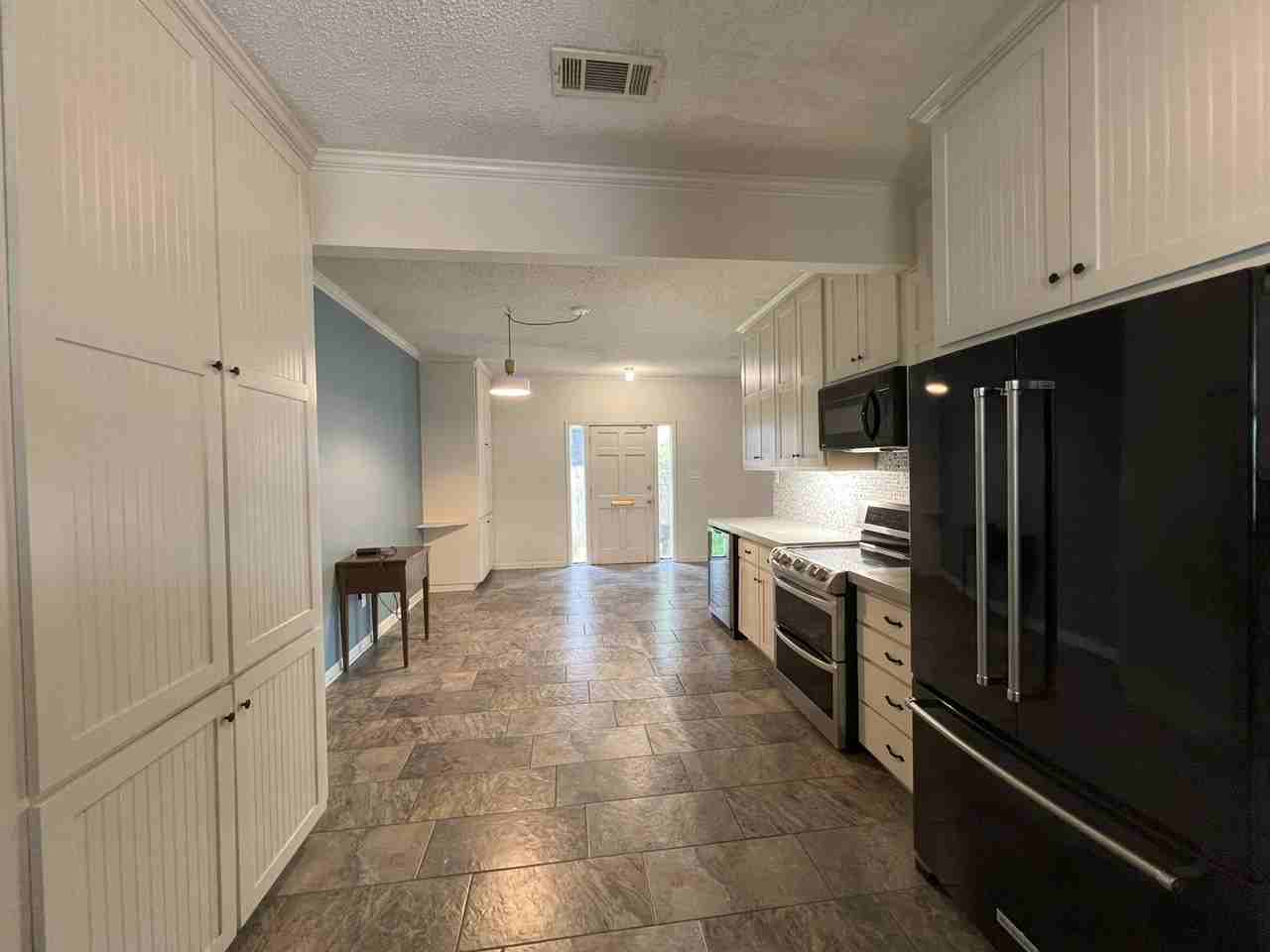 268 Steele Blvd - Photo 2 of 14