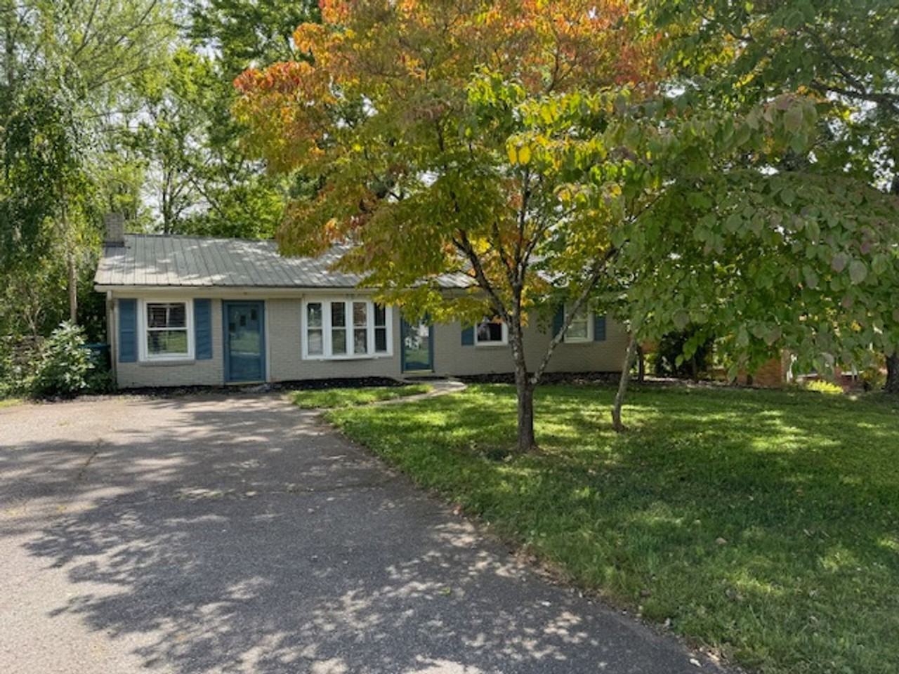 13 Oak Leaf Ln - Photo 3 of 38