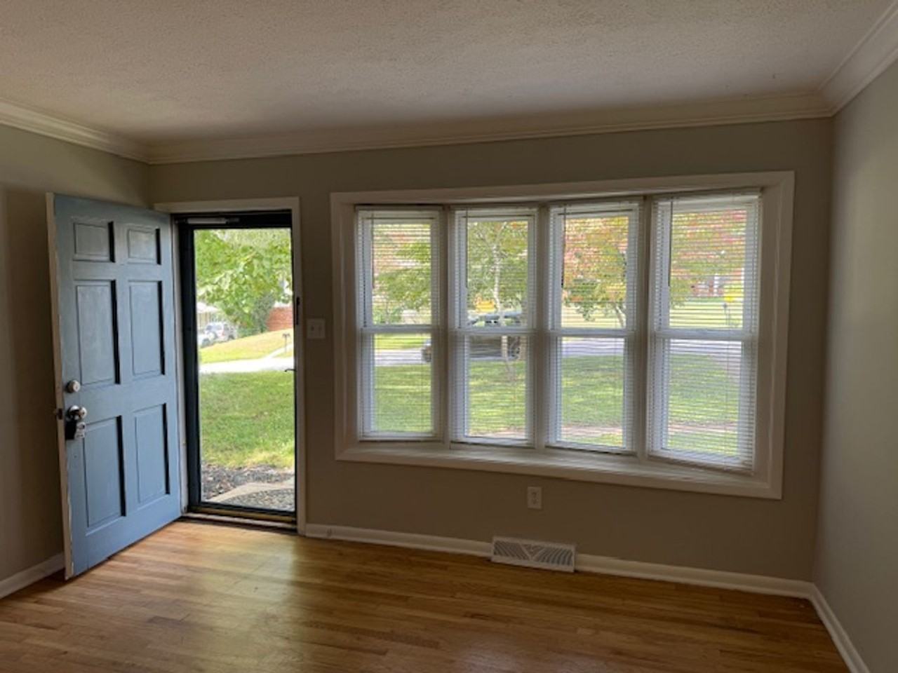 13 Oak Leaf Ln - Photo 6 of 38