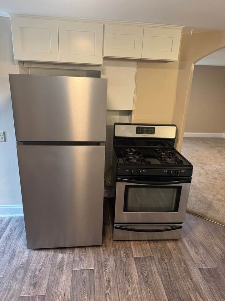 599 W 1st St - Photo 2 of 11