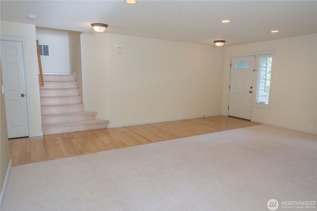 22306 Ne 100th Way - Photo 4 of 15