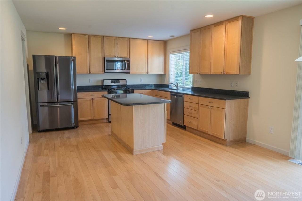 22306 Ne 100th Way - Photo 6 of 15