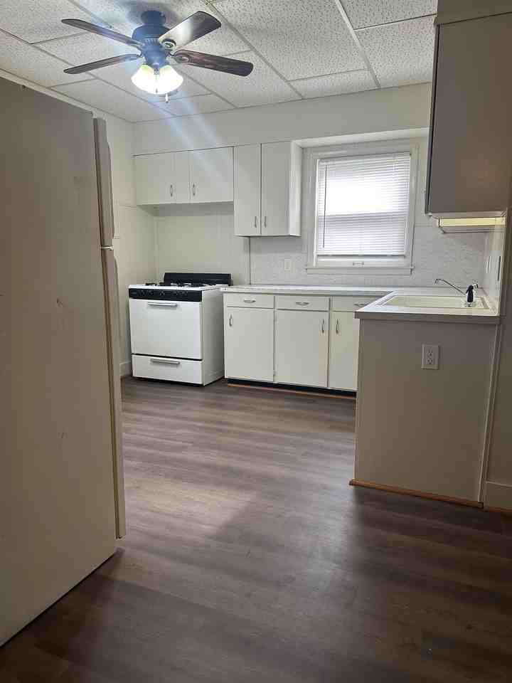 200 E Joy - 4 #4 - Photo 3 of 6