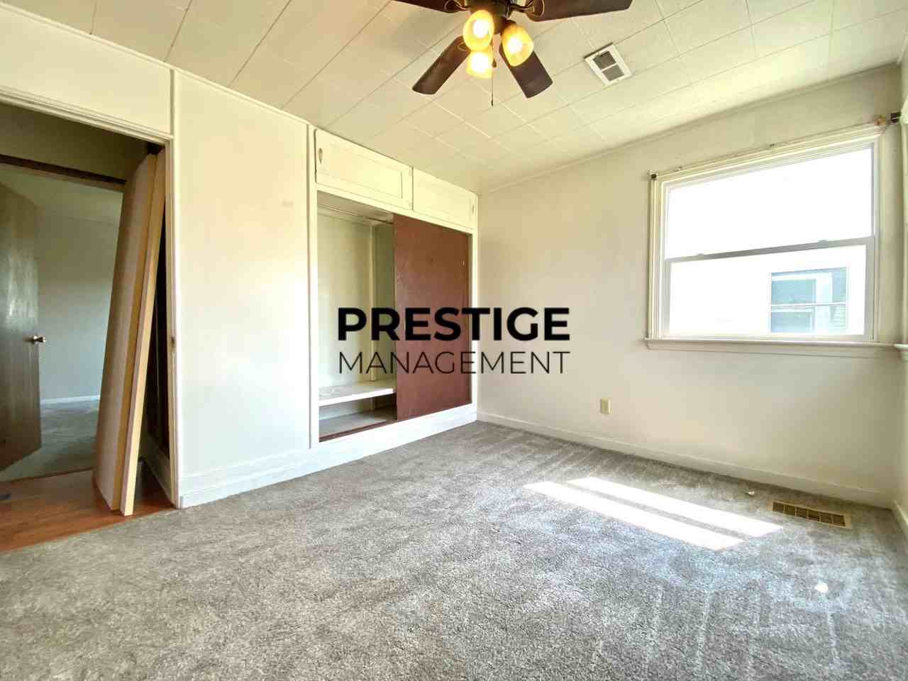 1229 W 44th Pl - Photo 6 of 8