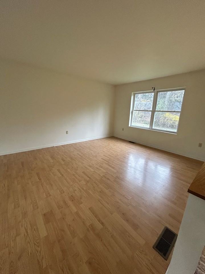 103 Grandview Rd - Photo 4 of 22